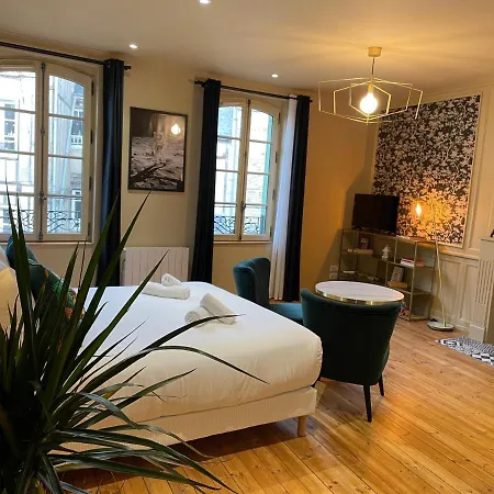 Centre-ville Lancelot Apartment *